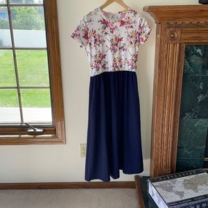 DONATING BY 7/26! Hazel Blues floral midi dress
